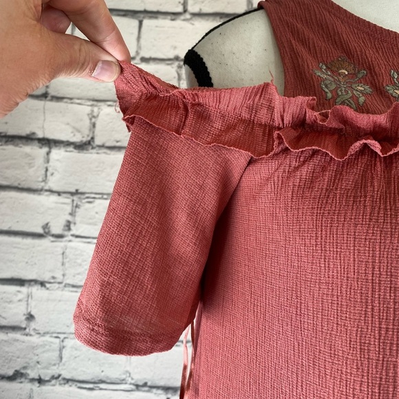 LC Lauren Conrad Embroidered Pink Cold Shoulder Boho Dress size XS oversized - Picture 6 of 10